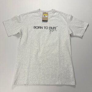 Nike x Stranger Things Born to Run WSQK T Shirt NWT Size Small II5248-051